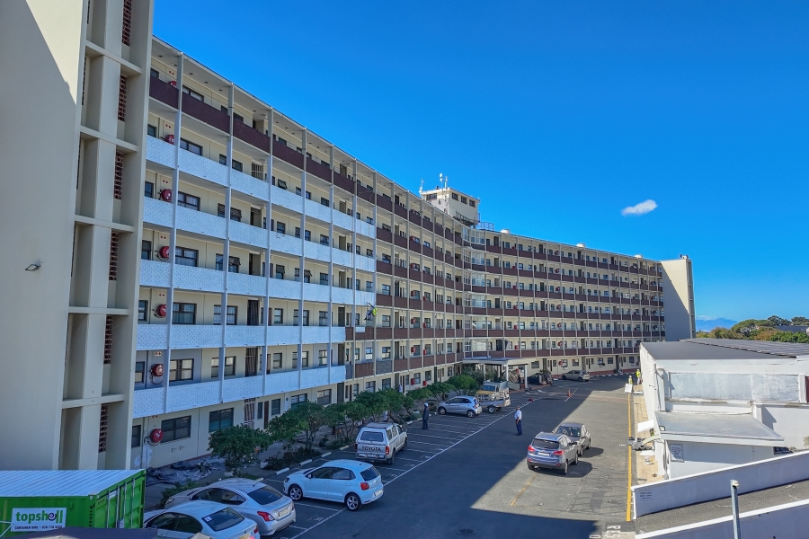 2 Bedroom Property for Sale in Claremont Western Cape